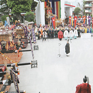 発輦祭