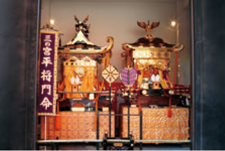 鳳輦神輿